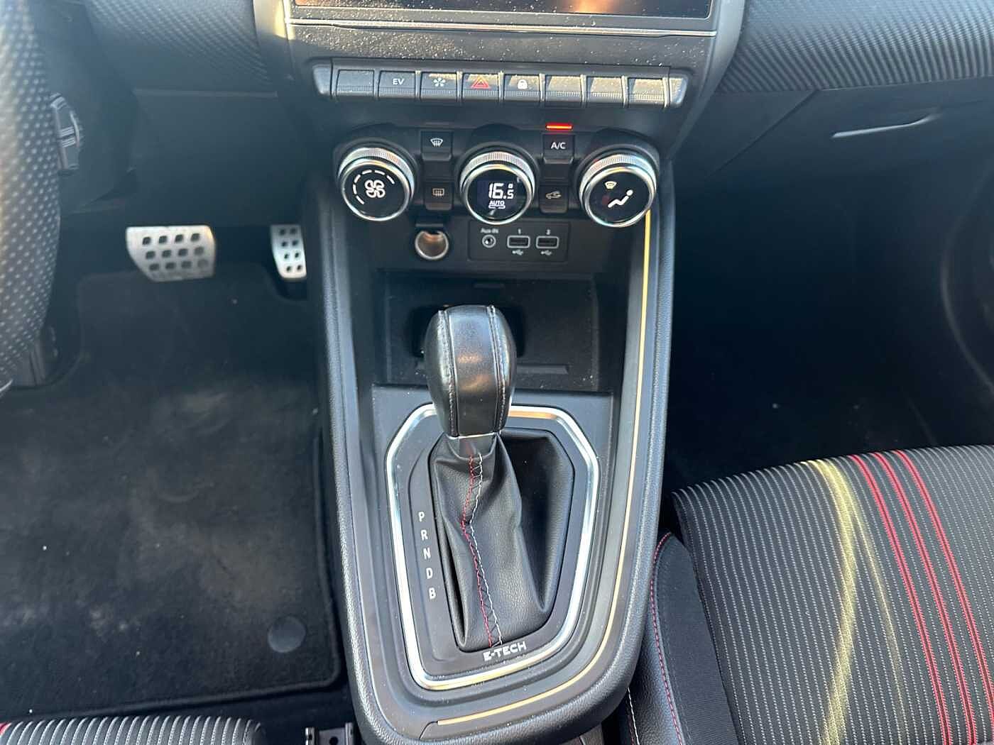 Renault Clio Full Hybrid E-Tech 140 CV 5 porte R. S. Line