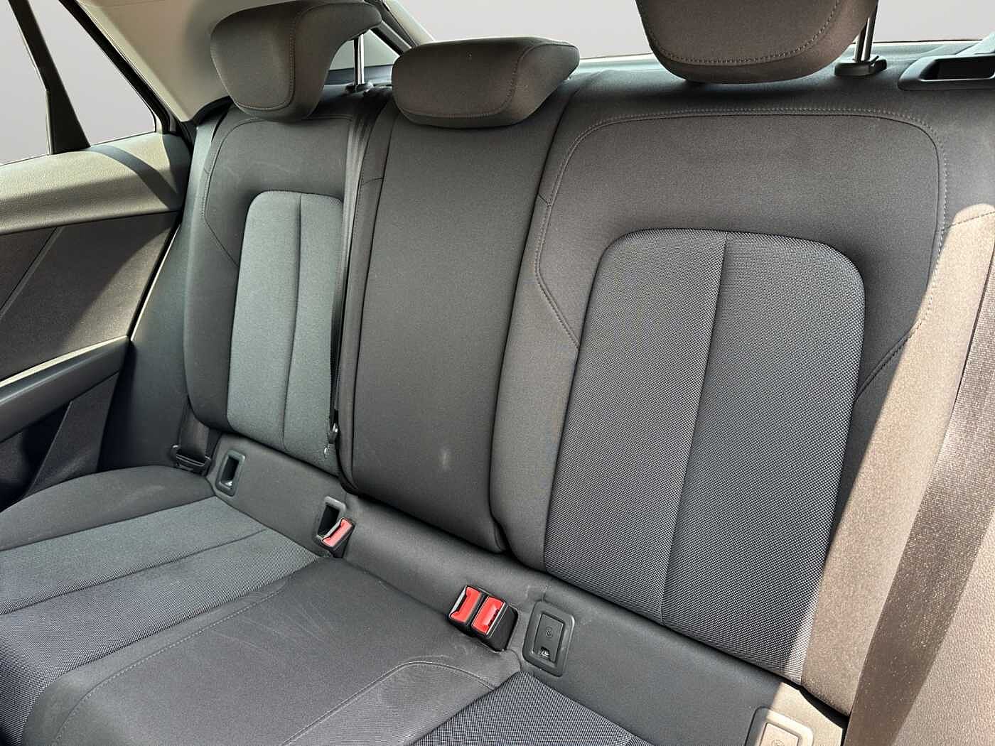 Audi Q2 30 TDI S tronic Business